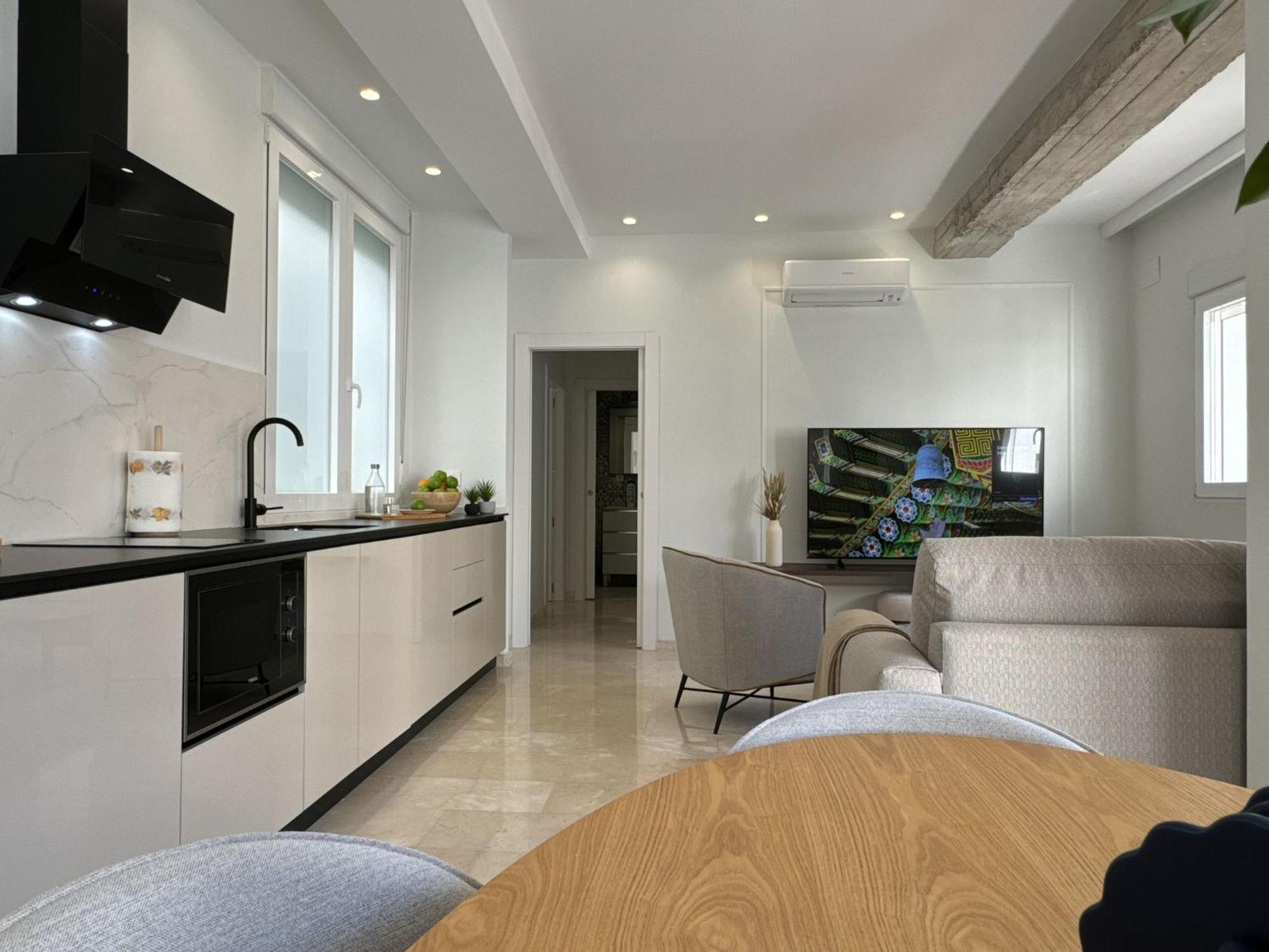 Navas Penthouse 302 By Florentia Homes — Photos 2